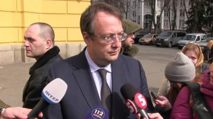 Геращенко поделился фактами из «досье» убийцы Вороненкова Геращенко поделился фактами из «досье» убийцы Вороненкова