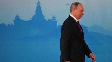 Путин подумывает баллотироваться в президенты от «Единой России» Путин подумывает баллотироваться в президенты от «Единой России»