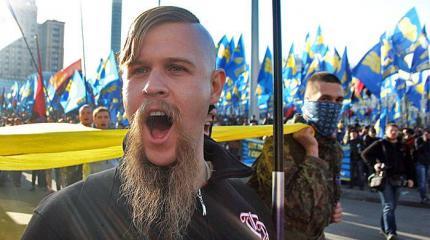 Украинские нацисты в Мариуполе напали на тех, кто за русский язык Украинские нацисты в Мариуполе напали на тех, кто за русский язык