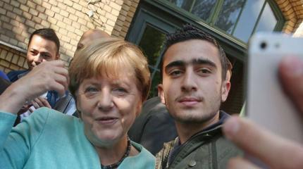 Немцы против мигрантов: Меркель закидали обвинениями в госизмене Немцы против мигрантов: Меркель закидали обвинениями в госизмене