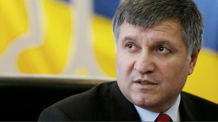 Аваков устроит показавшему ягодицы пранкеру сексуальные насилия в тюрьме