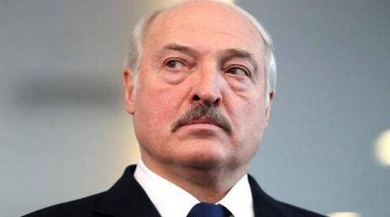 Лукашенко попал в зависимость от Путина Лукашенко попал в зависимость от Путина