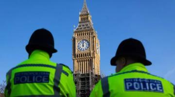 «Шантаж и коррупция». Британские власти ожидают беспорядков из-за кризиса