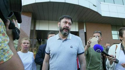 Зеленский сделал первый шаг навстречу Москве Зеленский сделал первый шаг навстречу Москве
