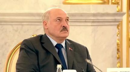 Америка пришла к Лукашенко с протянутой рукой