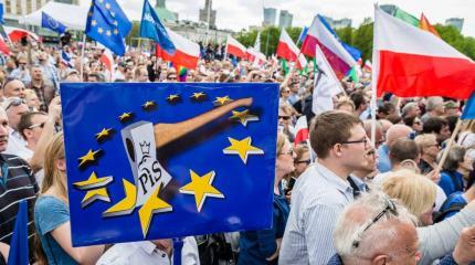 Польша обиделась на Европу и готовится к выходу из Евросоюза Польша обиделась на Европу и готовится к выходу из Евросоюза