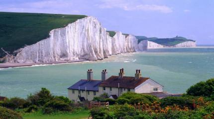 Домик у моря в помощь нуждающимся