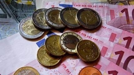 Афины грозят национализировать банки и ввести собственную валюту