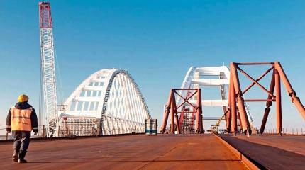 Крымский мост атакован украинцами Крымский мост атакован украинцами