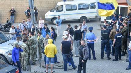 Кто раскачивает Одессу? В город опять автобусами везут радикалов Кто раскачивает Одессу? В город опять автобусами везут радикалов