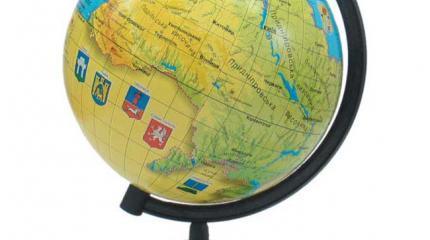 Глобус Украины и бандеровская колбаса: от каких проблем отвлекают украинцев Глобус Украины и бандеровская колбаса: от каких проблем отвлекают украинцев