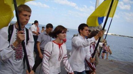 Опрос на улицах Севастополя: Что люди думают о Крымской платформе?