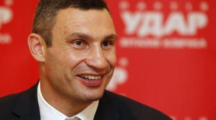 Виталий Кличко в своём стиле выступил перед полицейскими Киева Виталий Кличко в своём стиле выступил перед полицейскими Киева