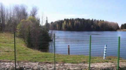 Daily Mail: финны высмеяли появившийся на границе с Россией забор Daily Mail: финны высмеяли появившийся на границе с Россией забор