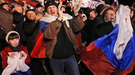 Жителям Крыма посоветовали втихую слушать украинскую пропаганду Жителям Крыма посоветовали втихую слушать украинскую пропаганду