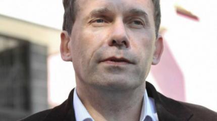 По иронии судьбы Януковича судят по одному из «диктаторских законов» По иронии судьбы Януковича судят по одному из «диктаторских законов»