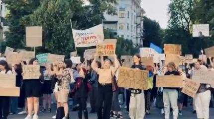 Украину трясёт не по-детски: протесты против «Зели-чёрта» охватили страну