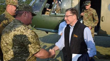 Стоит ли надеяться на «доброго дядюшку» Волкера? Стоит ли надеяться на «доброго дядюшку» Волкера?