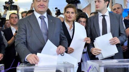 Сын Порошенко «воевал» на Донбассе под охраной спецназа Сын Порошенко «воевал» на Донбассе под охраной спецназа