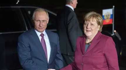 Меркель учится у Путина: у канцлера появилась новая привычка Меркель учится у Путина: у канцлера появилась новая привычка