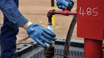 Мировые цены на нефть снижаются на фоне новостей из США Мировые цены на нефть снижаются на фоне новостей из США