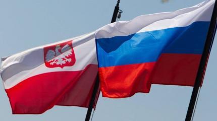 Игра не стоит свеч: Польша просчитала свои шансы в историческом споре с РФ Игра не стоит свеч: Польша просчитала свои шансы в историческом споре с РФ