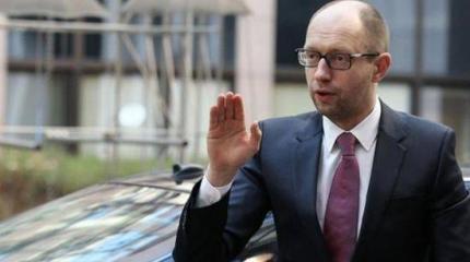 Турне Яценюка в США, Канаду и Британию: берите всё