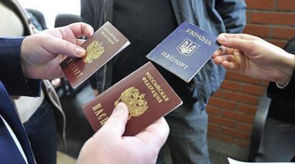 Киев взволнован скорым превращением своих граждан в россиян Киев взволнован скорым превращением своих граждан в россиян