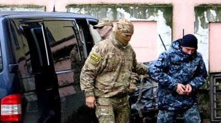 12 украинских моряков арестованы и взяты под стражу в Крыму 12 украинских моряков арестованы и взяты под стражу в Крыму