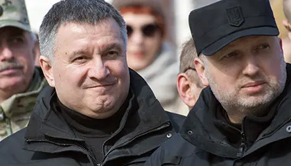 Озвучен сценарий ликвидации Порошенко и захвата власти Турчиновым и Аваковым Озвучен сценарий ликвидации Порошенко и захвата власти Турчиновым и Аваковым
