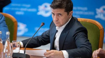 Не упасть на взлете: Киев проворачивает с Донбассом "нелепый кульбит" Не упасть на взлете: Киев проворачивает с Донбассом "нелепый кульбит"