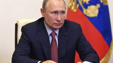 20 лет у руля: как хвалили и ругали Владимира Путина за это время 20 лет у руля: как хвалили и ругали Владимира Путина за это время