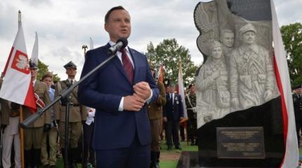 Куда польских политиков может завести желание «дружить против общего врага» Куда польских политиков может завести желание «дружить против общего врага»