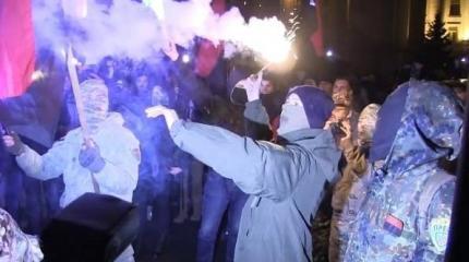 Режим падет в любую секунду: украинские нацисты готовы взять власть Режим падет в любую секунду: украинские нацисты готовы взять власть