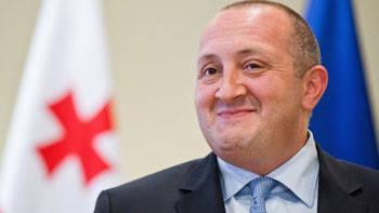 Когда же президент Грузии покинет свою резиденцию?