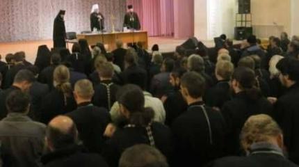 "Держитесь той Церкви, которая хранит чистоту и неповрежденность Веры"