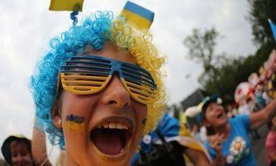 Расово «правильные» украинцы учат переселенцев Донбасса, как себя вести Расово «правильные» украинцы учат переселенцев Донбасса, как себя вести