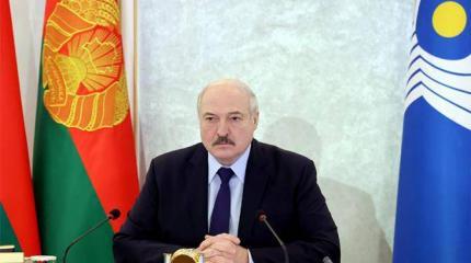 Лукашенко, похоже, так и не определился с кем ему по пути Лукашенко, похоже, так и не определился с кем ему по пути