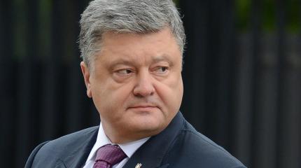 Соцсети усомнились в адекватности Порошенко из-за "назначений в Крым"