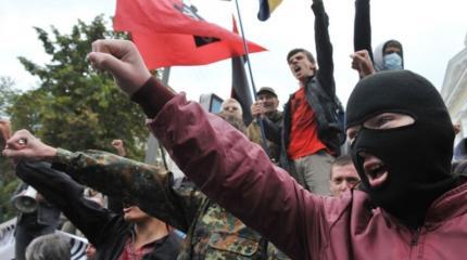 Радикалы не пускают православных Крестного хода в Киев Радикалы не пускают православных Крестного хода в Киев