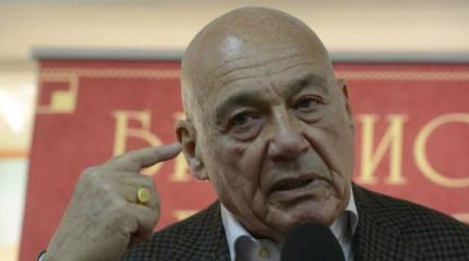 Познер ответил Навальному на обвинения в цензуре, уличив его в "беспардонной лжи" Познер ответил Навальному на обвинения в цензуре, уличив его в "беспардонной лжи"