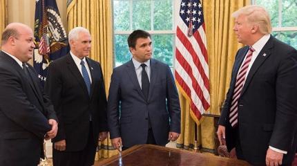 Трамп «смотрит матюком», а в это время на Украине… Трамп «смотрит матюком», а в это время на Украине…