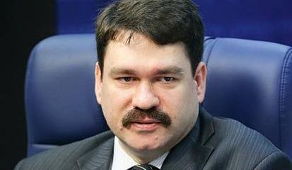 Салин: На выборах люди голосуют за личностей и слоганы, а не за программы