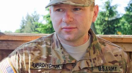 «Жизнь изменилась»: украинец рассказал о службе в американской армии «Жизнь изменилась»: украинец рассказал о службе в американской армии