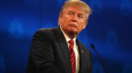 За шкирку из Белого Дома. Трампа уберут за хамство и незнание правил За шкирку из Белого Дома. Трампа уберут за хамство и незнание правил