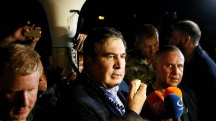 Саакашвили устроил истерику на трибуне Майдана Саакашвили устроил истерику на трибуне Майдана