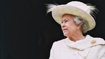 Ее прощальный зигхайль Ее прощальный зигхайль
