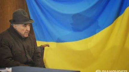 По указке МВФ: ради кредитов Киев готов забыть про Конституцию По указке МВФ: ради кредитов Киев готов забыть про Конституцию