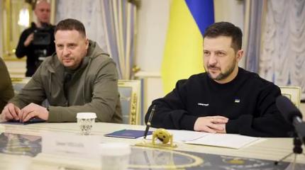 Грызня за власть в Киеве становится все ожесточённее Грызня за власть в Киеве становится все ожесточённее