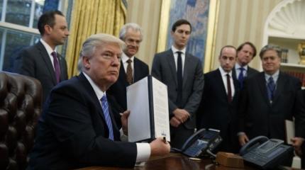ИноСМИ: Прокуроры инициируют иск против указа Трампа о беженцах ИноСМИ: Прокуроры инициируют иск против указа Трампа о беженцах